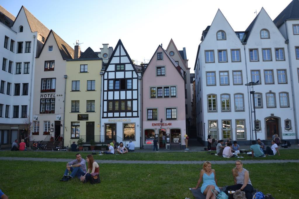 Aparthotel Haus Enteresan Köln Exterior foto