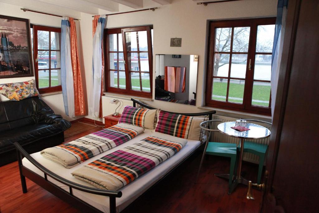 Aparthotel Haus Enteresan Köln Zimmer foto